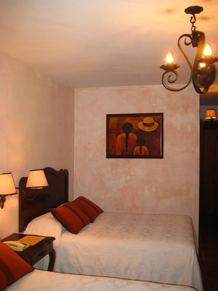 אנטיגואה גואטמלה Hotel Las Farolas מראה חיצוני תמונה